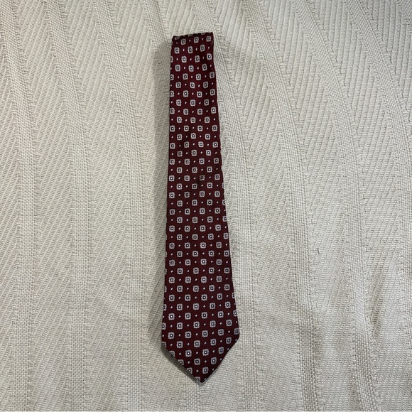 Brooks Brothers pure silk necktie, dark red with square pattern, office, date - Picture 6 of 7